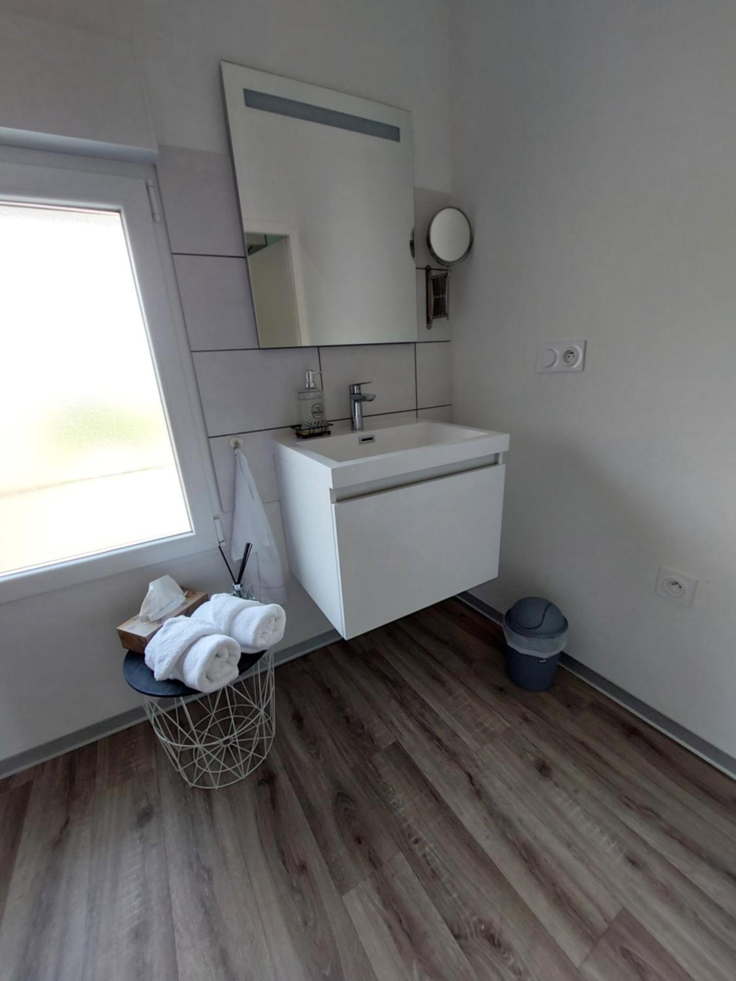 Les Loges De Vero Duplex , Appartement Neuf Classe 3 Etoiles - Garage Velo Et Moto - Parking Prive - 1 Chambre Et Un Canape Convertible - Gere Par Prestazen'Services Thierville-sur-Meuse Dış mekan fotoğraf